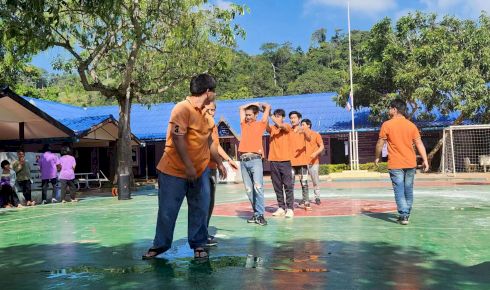 ร่วมทำกิจกรรมสันทนาการที่โรงเรียนตำรวจตระเวนชายแดนตะโกปิดทอง